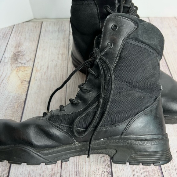 MAGNUM Black Combat Boots 11.5
